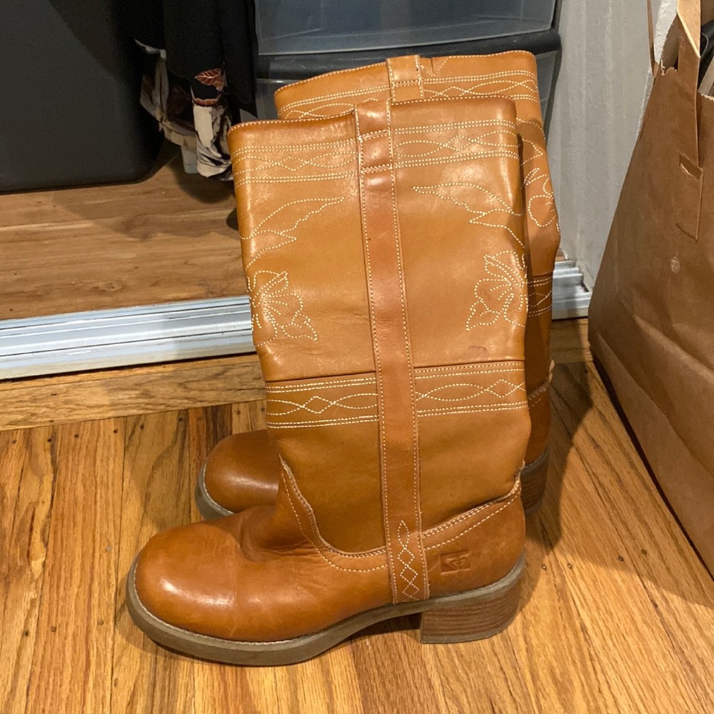 Roxy Tonto boots